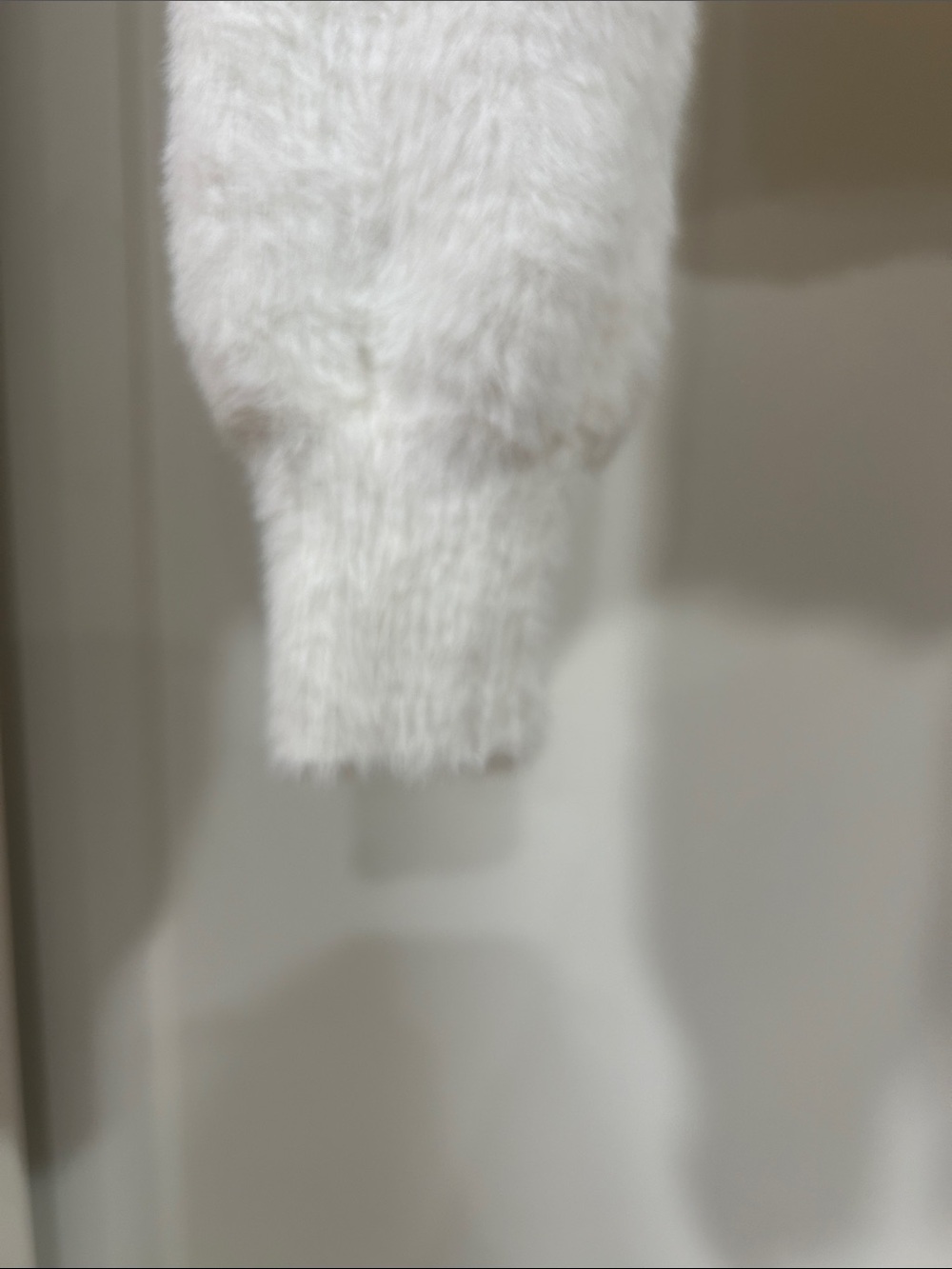 Aritzia Sunday Best Kitten V neck  sweater - Picture 4 of 13